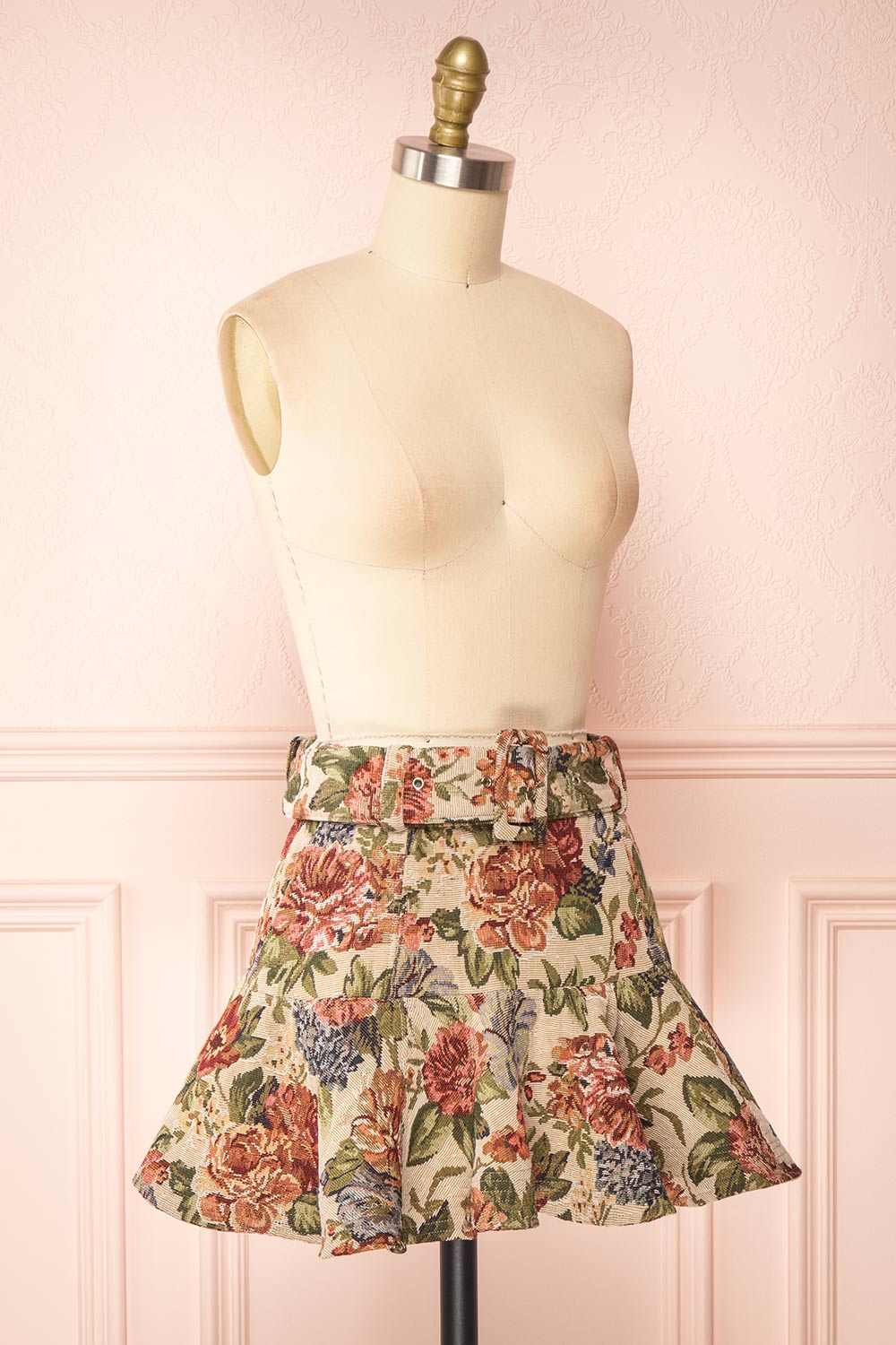 Sponge Jacquard Skirt with Hand Trim Detail | meruert tolegen